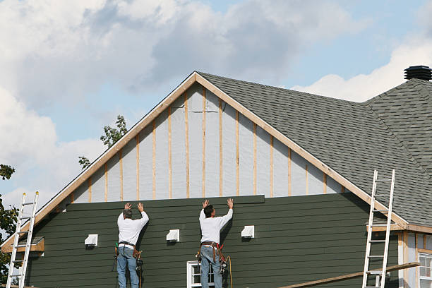 Professional Siding technician working in Higganum, CT